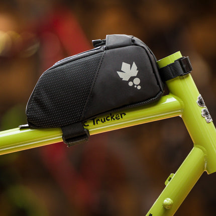 Miss Grape Top Tube bag Node Road Black