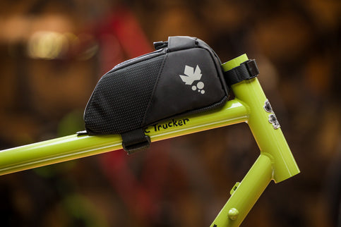 Miss Grape Top Tube bag Node Road Black