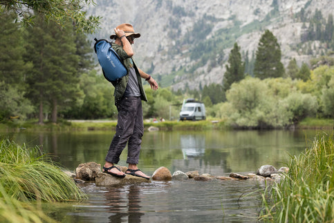 LifeStraw Peak Series Large Capacity Gravity Water Filter System 8L Mountain Blue