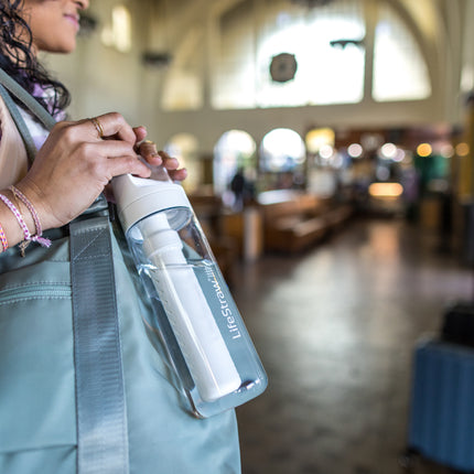 LifeStraw Go 2.0 Water Filter Bottle - 650 ml -  White Clear
