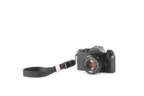 Peak Design - Cuff® - Black Quick-connecting camera wrist strap.