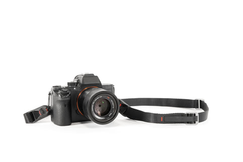 Peak Design - Leash® - Black Quick-connecting versatile camera strap.