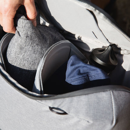 Peak Design - Everyday Backpack 15L Zip v2 // Ash