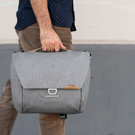Peak Design - Everyday Messenger 13L v2 // Ash