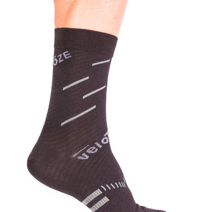 veloToze Cycling Sock - Active Compression Black/Grey -  Small/Medium - Sokken