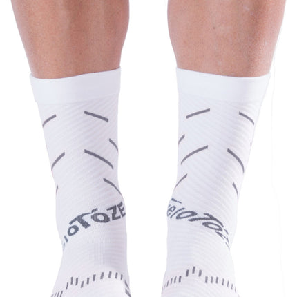 veloToze Cycling Sock - Active Compression White/Grey -  Small/Medium - Sokken