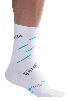 veloToze Cycling Sock - Active Compression White/Blue -  Small/Medium - Sokken