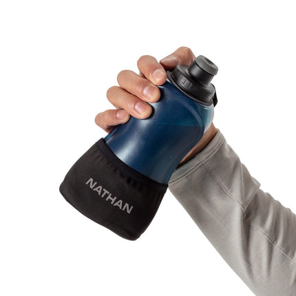 Nathan - Quick squeeze lite drinkfles - Black/marine blue - 532ml - Drinkflessen & bidons